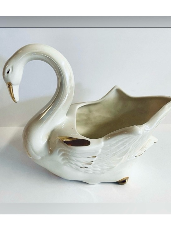 Vintage Swan Planters | eBay Vintage Swan Opalescent Cream and Gold Heritage Spring ceramic planter.